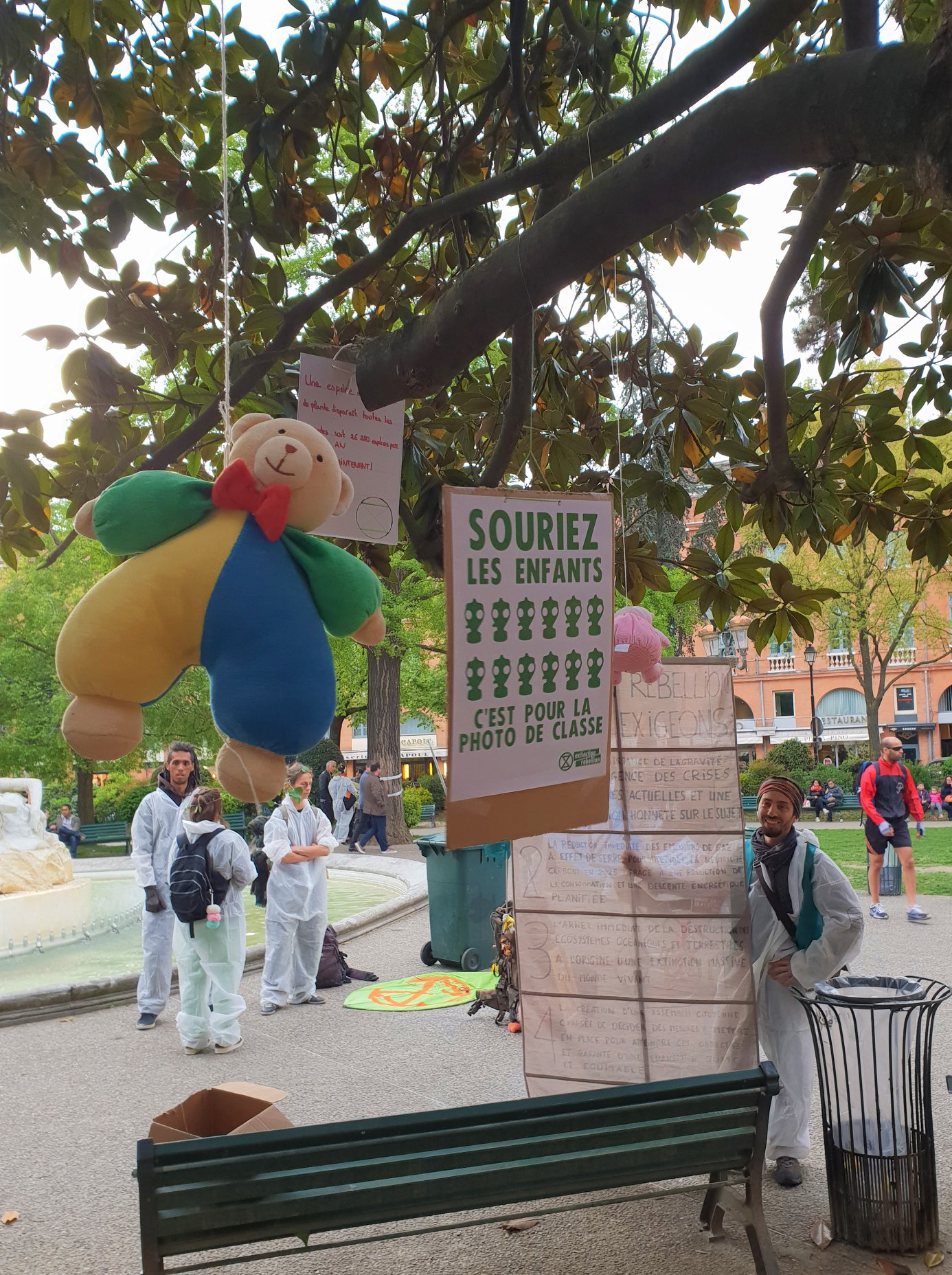 Action XR dans un parc de Toulouse.